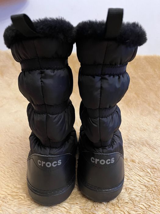 Śniegowce Crocs W 7, czarne wkładka 24-24,5 cm.,