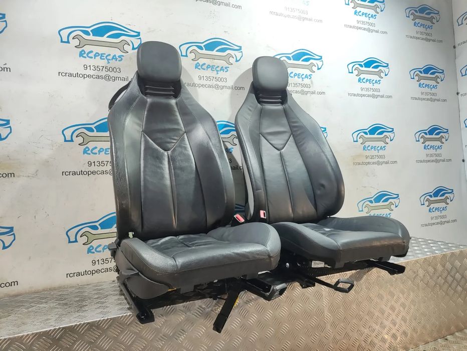 Conjunto Bancos Frente Frontais Pele Mercedes Benz SLK R171