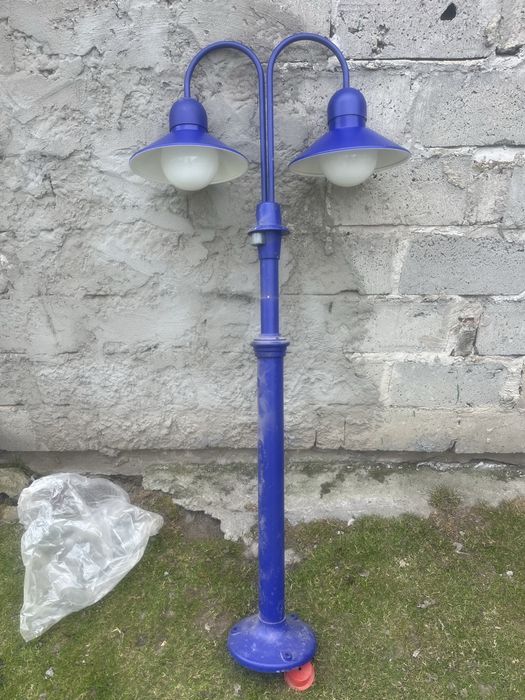 Lampa ogrodowa stojąca-regulowana