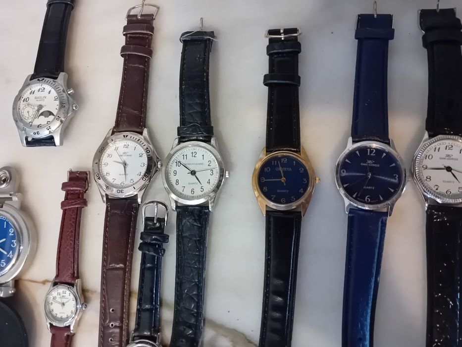 Conjunto de Relógios Diversos Pilha/Reparação