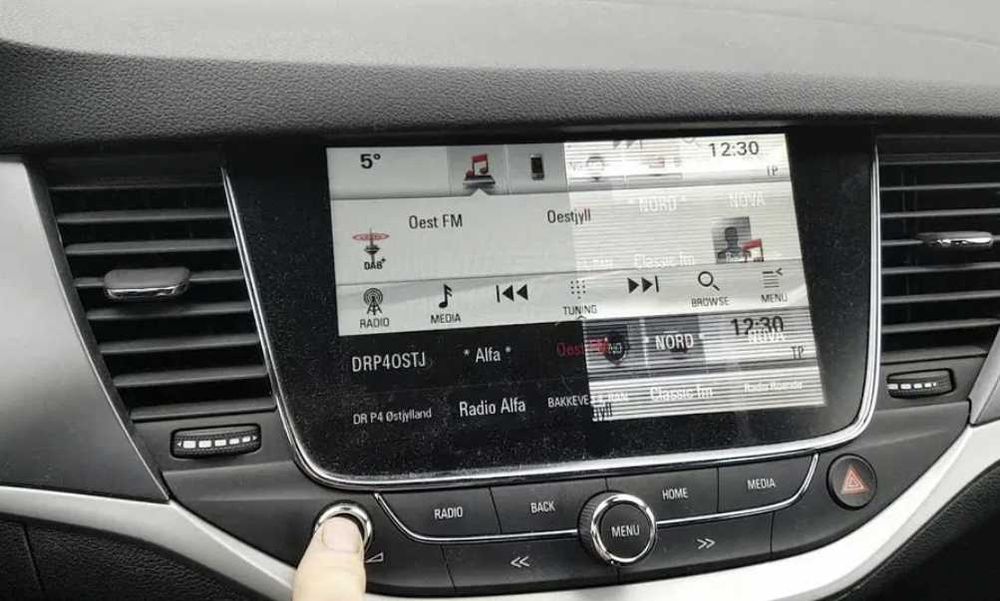 REPARAÇÃO - Rádio / Ecrã Opel Astra K Navi 900 Intellilink