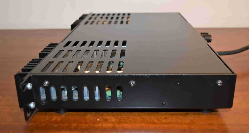 Amplificador Bryston