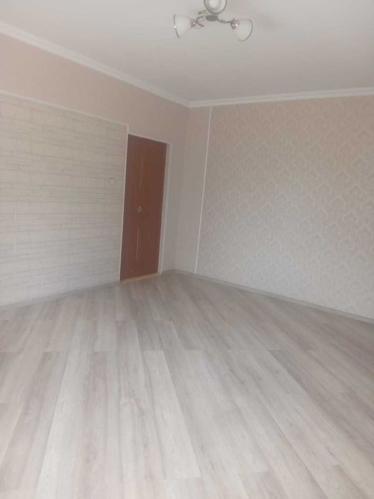 Продається будинок у Таращі - затишний двір, 2 види опалення, власна вода, гараж