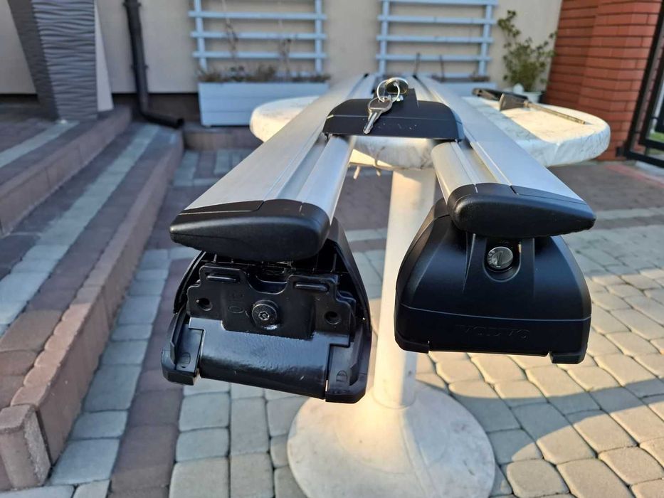 Oryginalny Bagażnik Dachowy Volvo V40 CC Belki Poprzeczki Thule