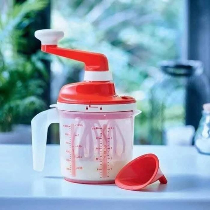 Easy Speedy Tupperware