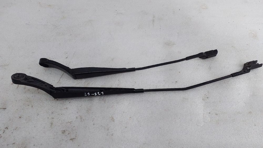 Conjunto Hastes Escova Frente FORD Ka+
