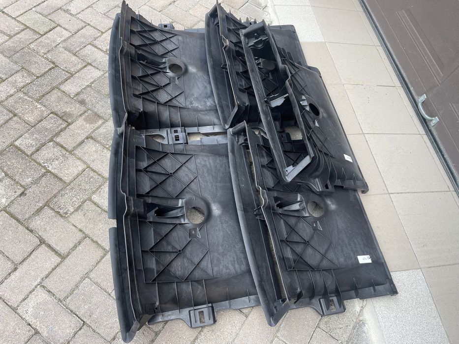 Tesla Model Y люверс оригінал