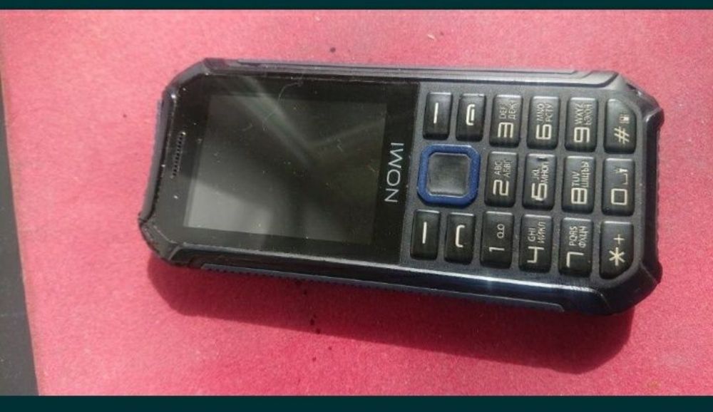 Телефон
Бабушкофон
Nomu I245
Аккуратный
Большие клавиши
Большие буквы