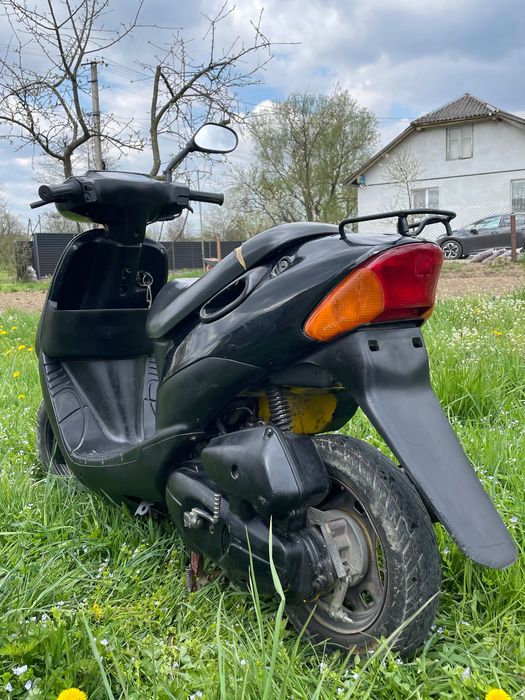 Скутер Suzuki Lets2