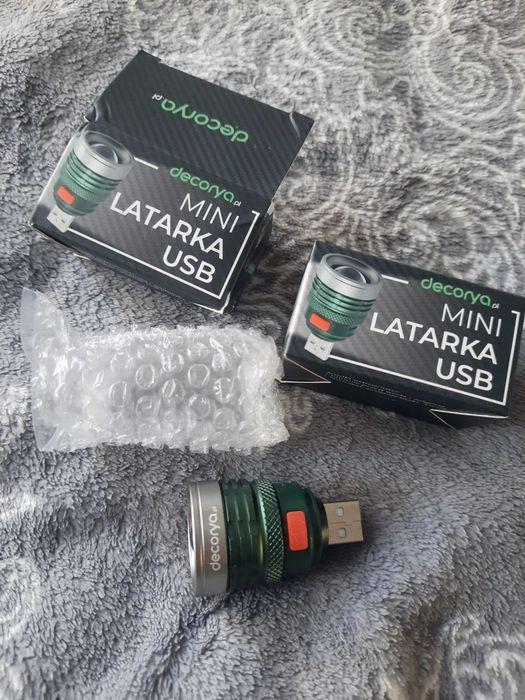 Mini latarka USB