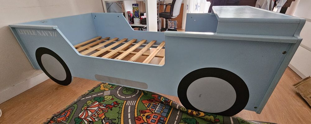 Cama criança - carro