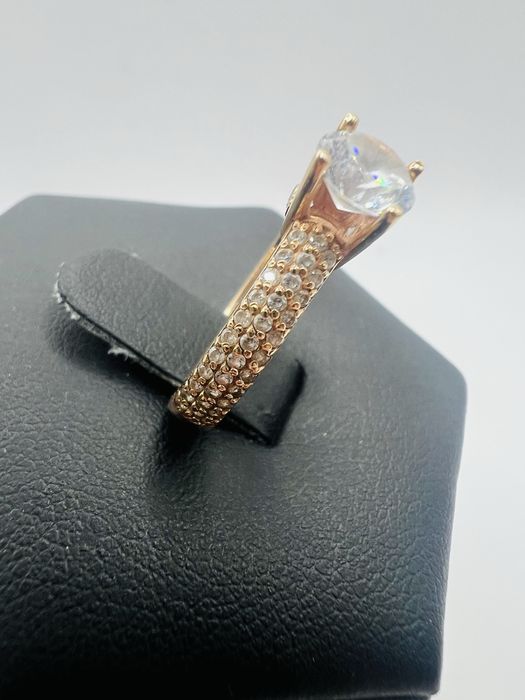 Złoty pierścionek pr. 583