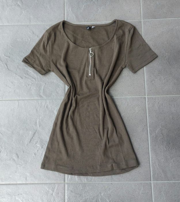 Bluzka t-shirt koszulowa prążkowana zamek Nowa XS 34 Sinsay