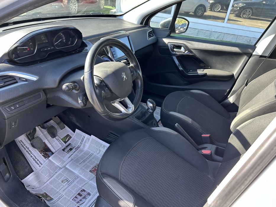 Peugeot 208 1.6 HDI - 120 mil kms Nacional