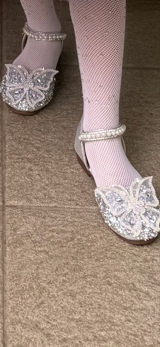 Срібні туфлики білі туфлі на дівчинку метелик бабочка