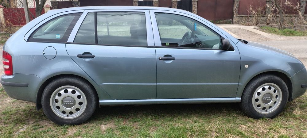 Шкода фабія універсал