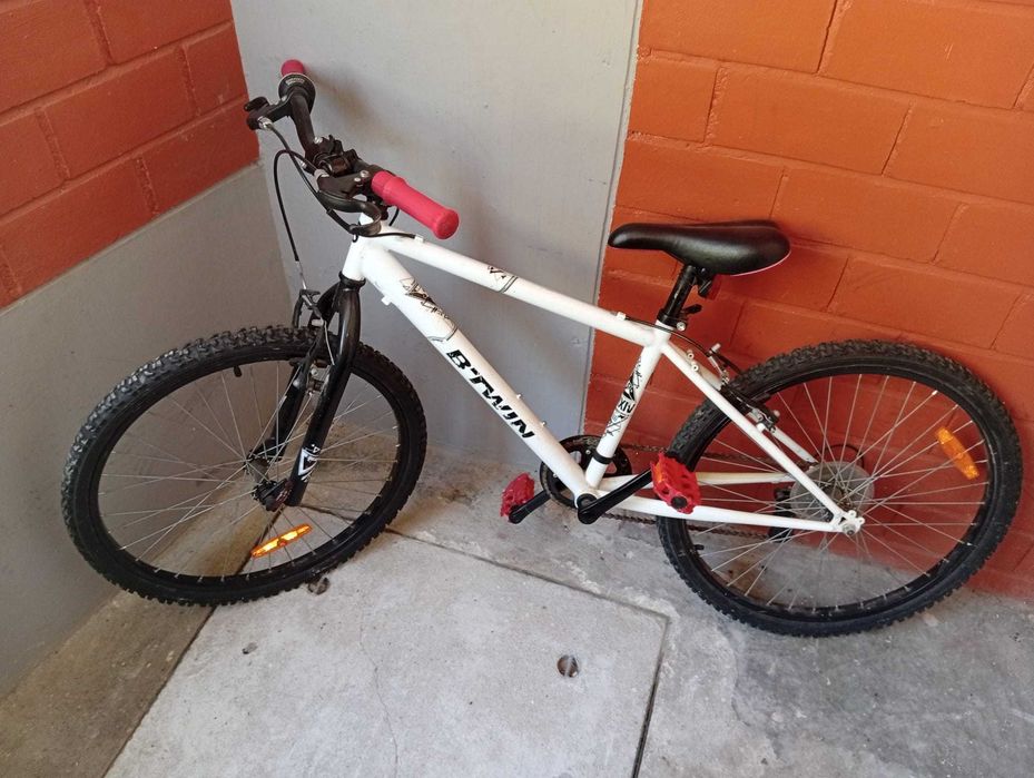 Vendo bicicleta de pré-adolescente