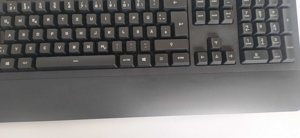 Logitech G213 klawiatura gamingowa oświetlenie RGB QWERTZ