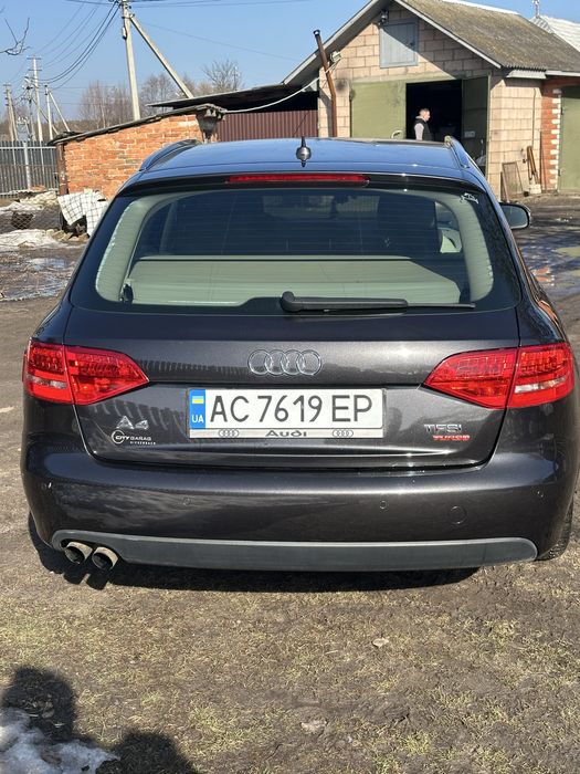 Продам а4б8 2011 рік Швейцарія