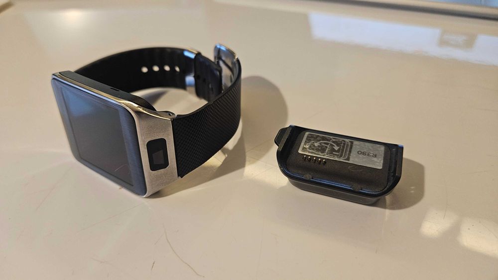Samsung Gear 2 SM-R380 + oryg. ładowarka R380, stan dobry