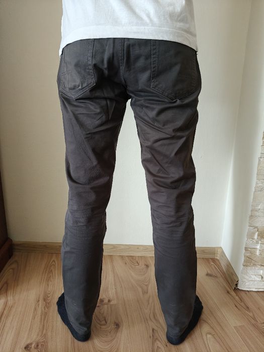 Spodnie jeansy r 31.
