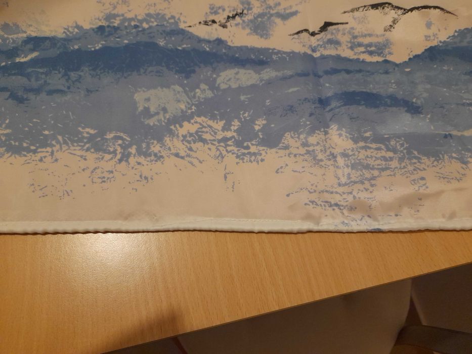Cortina de banho em tecido impermeável nova,  lavável na maquina