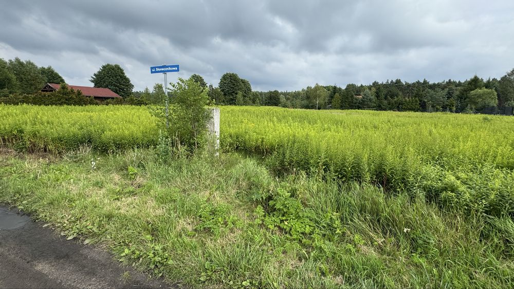 Dzialki budowlane uzbrojone 2000m