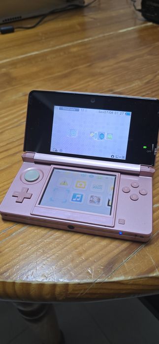 Nintendo 3DS - Com carregador original