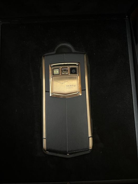 Телефон Vertu б/у