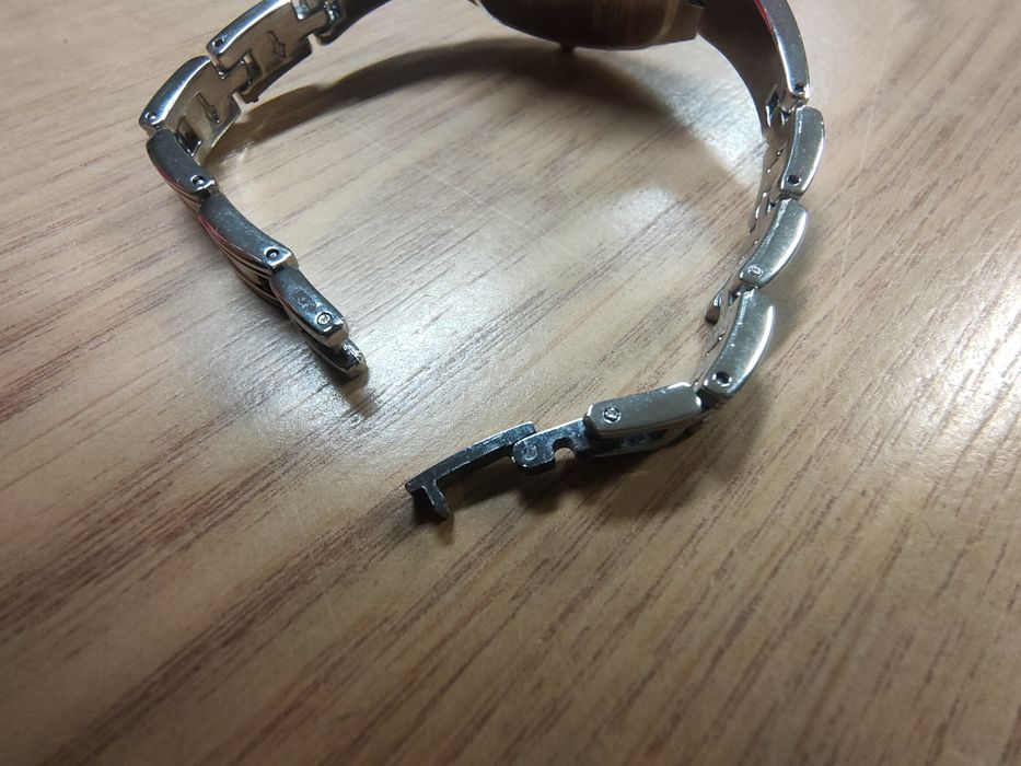 Zegarek damski w stylu bransoletki