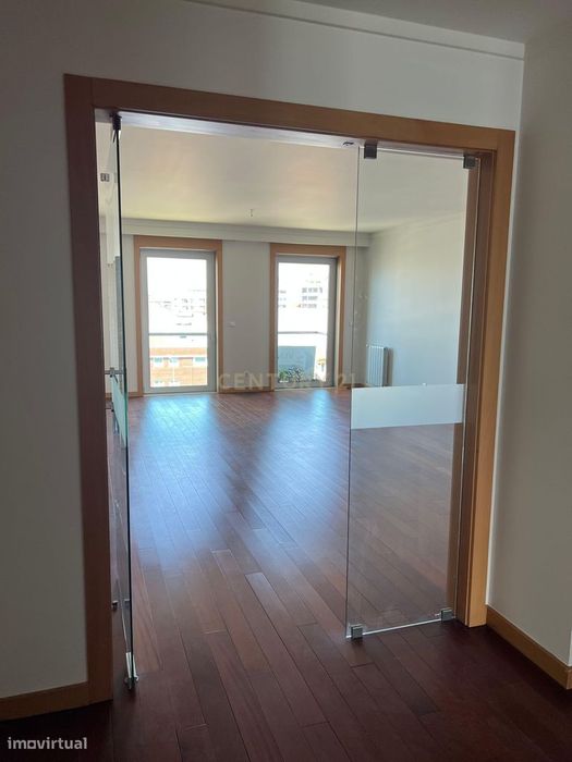 Apartamento T3 para arrendar em Bessa Leite, Porto