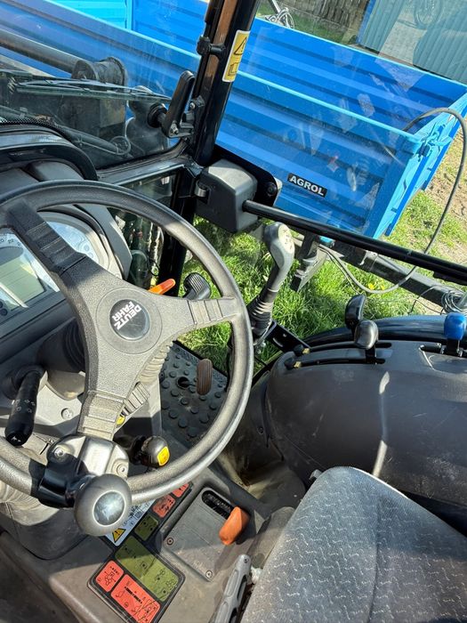 Sprzedam traktor wraz z calym sprzetem