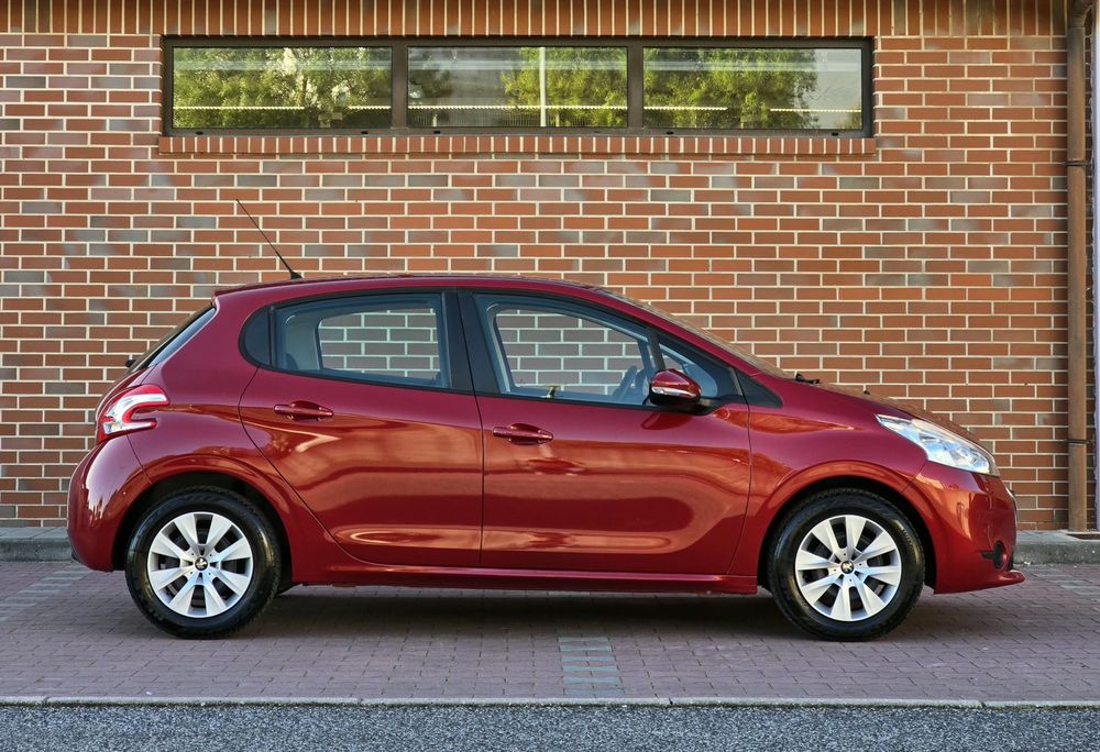 Peugeot 208 1.2 Puretech  |  IMPECÁVEL