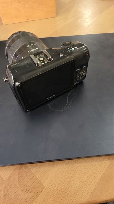 canon eos m - купити фототехніку, відеотехніку - Ціна на OLX.ua