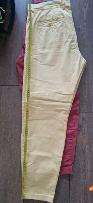 Calcas chinos amarelas decenio 44