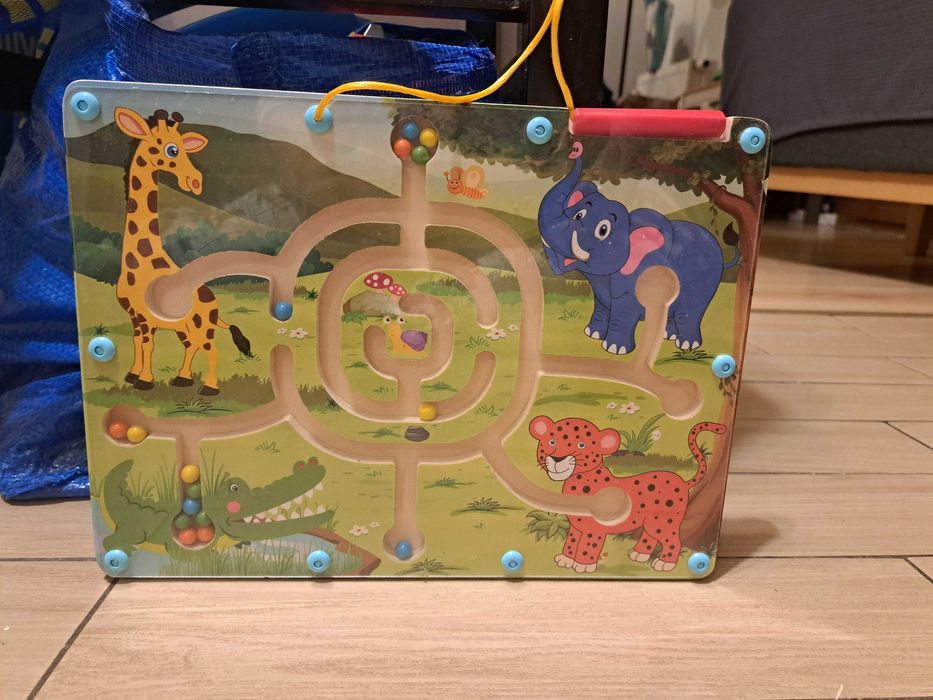 Drewniany labirynt magnetyczny Playtive Junior, motyw safari / dżungla