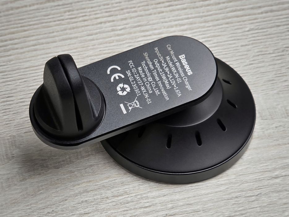 Автомобільний тримач з бездротовою зарядкою Baseus (MagSafe) 15W