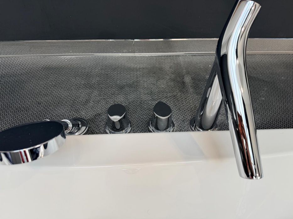Wanna Roca + bateria Hansgrohe