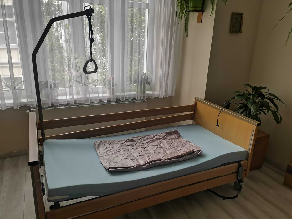 Łóżko rehabilitacyjne elektryczne nowe