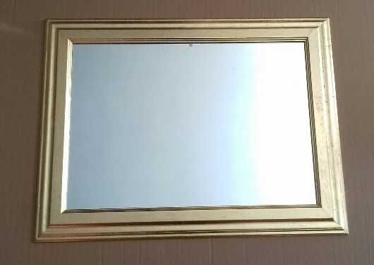 Mirror with wooden frame and gold leaf finish – like new64575347904643122