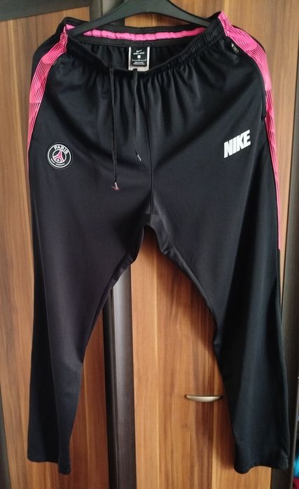 Spodnie dresowe męskie Nike rozmiar L stan idealny