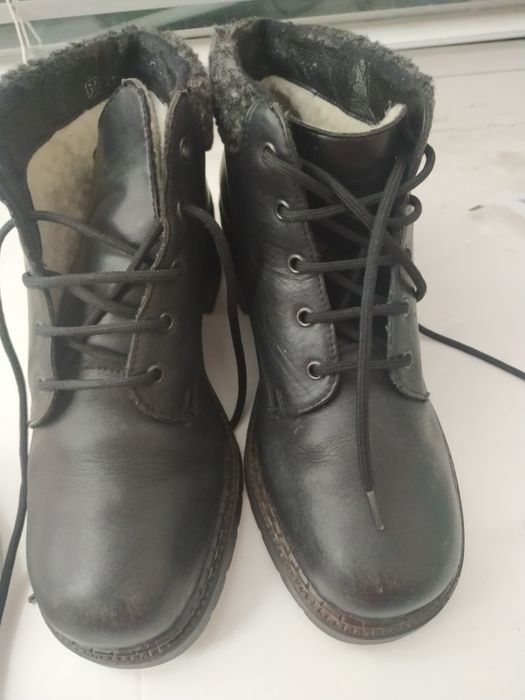 Ботінки жіночі, чорні