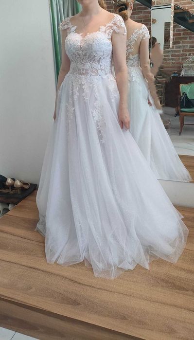 Suknia ślubna M 38