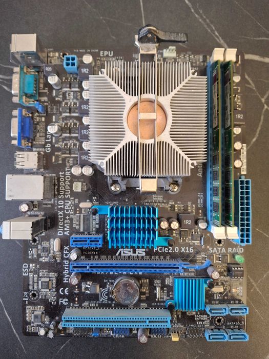 Asus M5A78L-M LX3 AM3+   Athlon II X2 260  kingston 4gb dd3 комплект