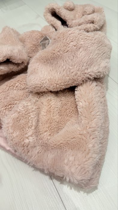 Шубка б/у 200 грн 68-74р.