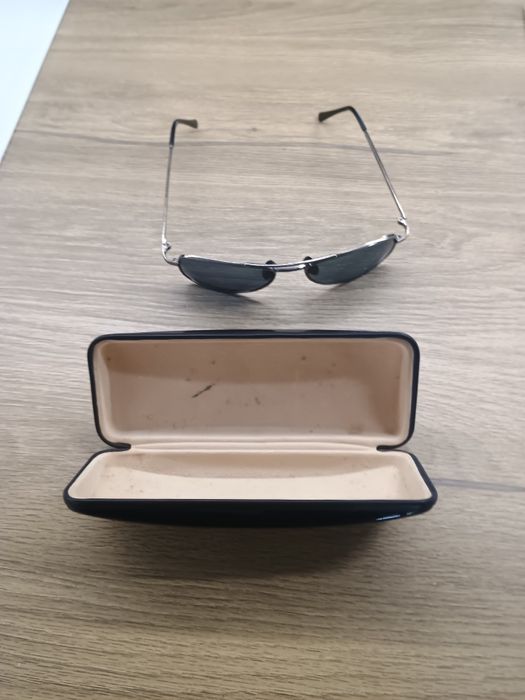 Etui z okularami PRL