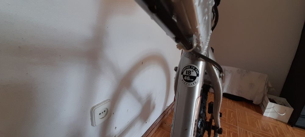 Vender bicicleta de montanha.