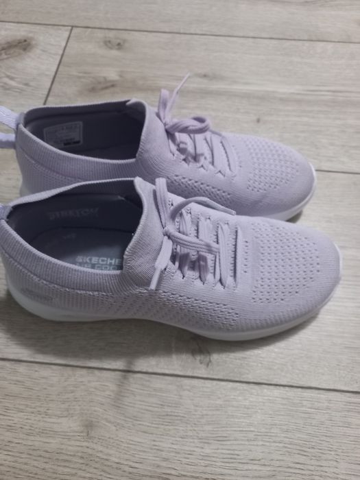 Кросівки для дівчинки  Skechers 36 розмір (23.5)
