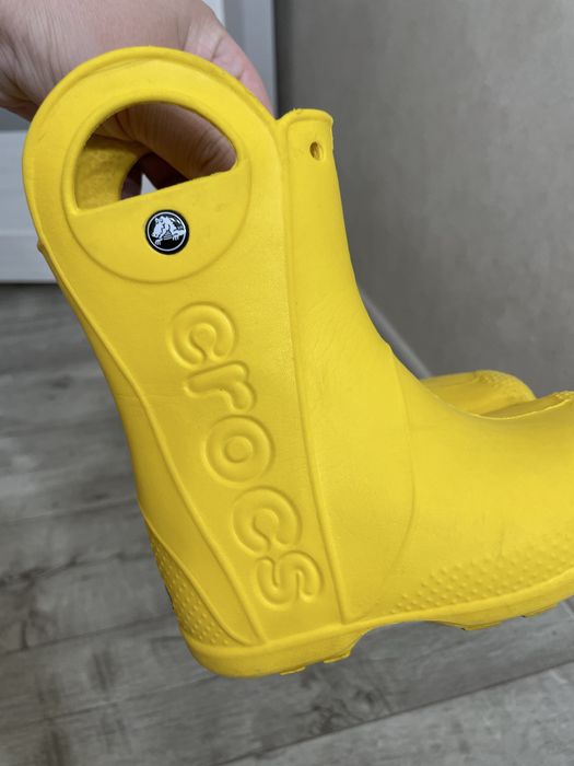 Чоботи crocs жовті