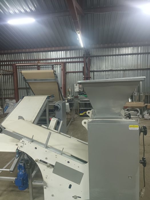 В НАЯВНОСТІ лінія для лаваша